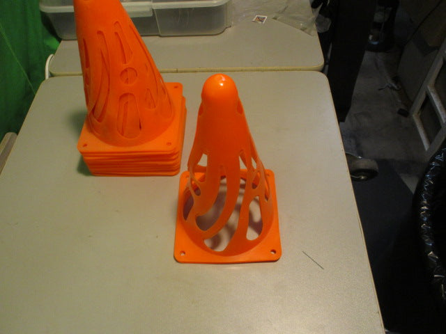 Load image into Gallery viewer, Used 9&quot; Cones - Set of 12
