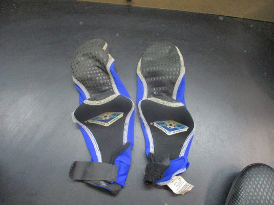 Used Soccer In The Sand Water Socks - Size XS