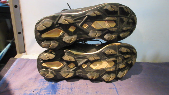 Load image into Gallery viewer, Used Mizuno Select Nine Cleats Youth Size 5 - hole
