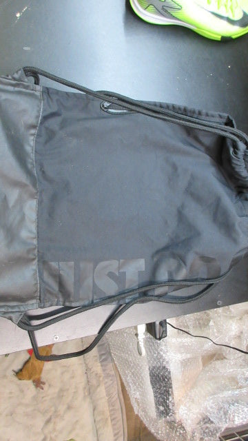 Used Nike Drawstring Bag