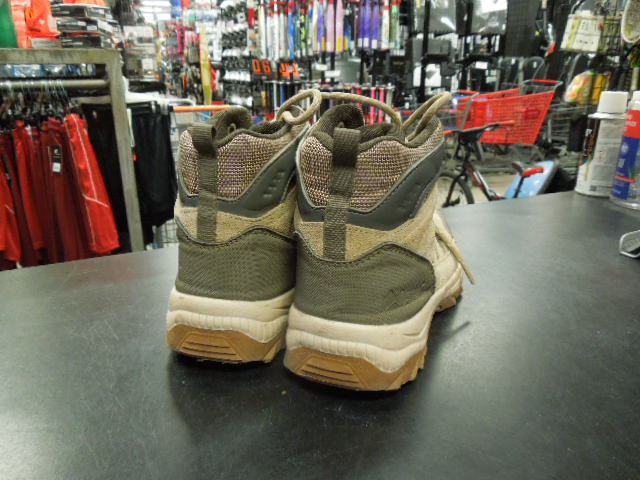 Load image into Gallery viewer, Used Denali Hiking Boots Women Size 7
