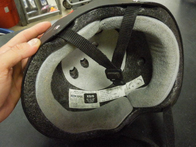 Load image into Gallery viewer, Used Tripple 8 NYC Skate Helmet Size Size XS / S
