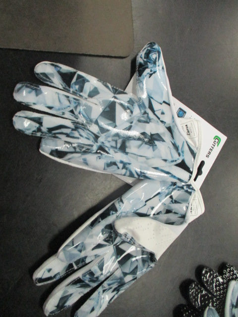 Load image into Gallery viewer, Cutters Game Day Elite Football receivers Gloves Youth S/M

