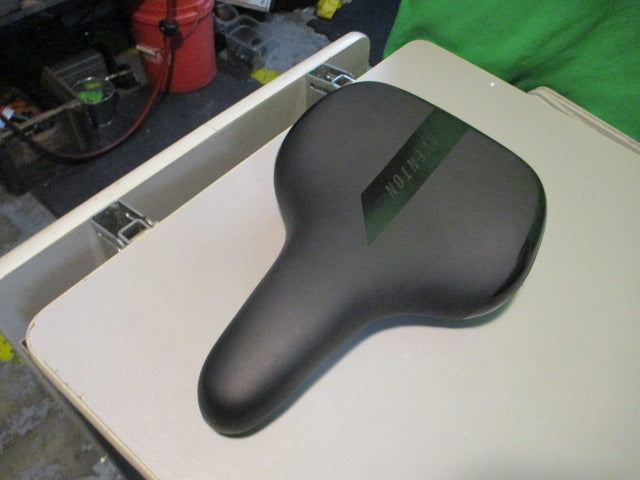 Load image into Gallery viewer, Used Chifa Aventon Bike Seat
