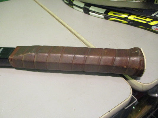 Used Wilson Sting Midsize Graphite 27