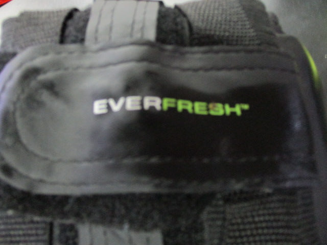 Load image into Gallery viewer, Used Everlast Ever Fresh Sparring Headgear
