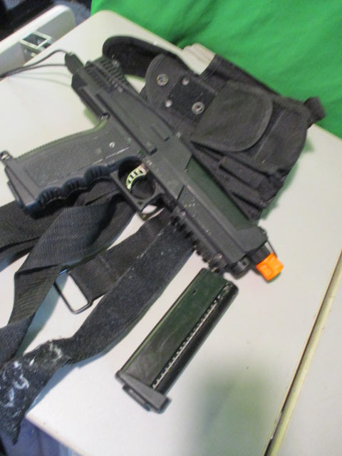 Load image into Gallery viewer, Used Tippmann TipX CO2 Paintball Hand Gun With Holster and 2 Clips
