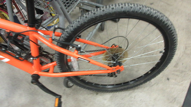 Load image into Gallery viewer, Used Nishiki Pueblo 24&#39;&#39; Mountain Bike 21 Speed (As Is Need Tune Up)
