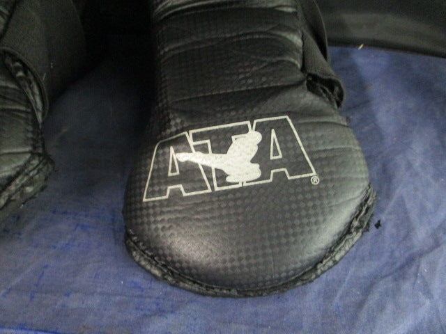 Load image into Gallery viewer, Used ATA Sparring Shoes Size 7 - some wear
