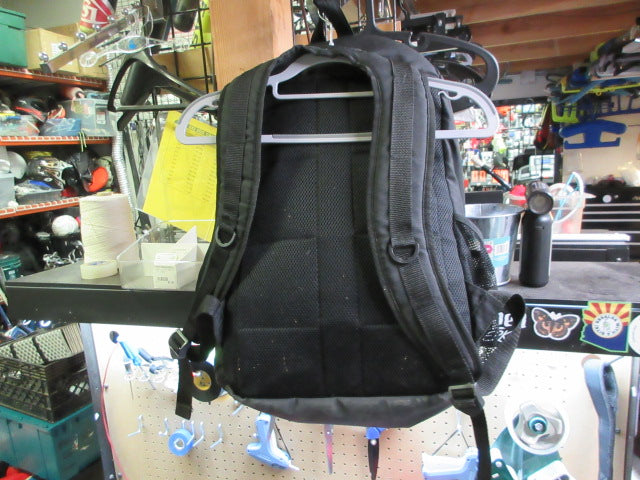 Load image into Gallery viewer, Used Capelli Sport Pitch 1 Team Backpack
