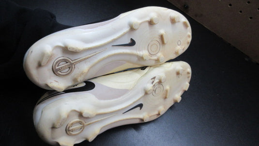 Used Nike Tiempo Legend 10 Pro Soccer Cleats - Size 9