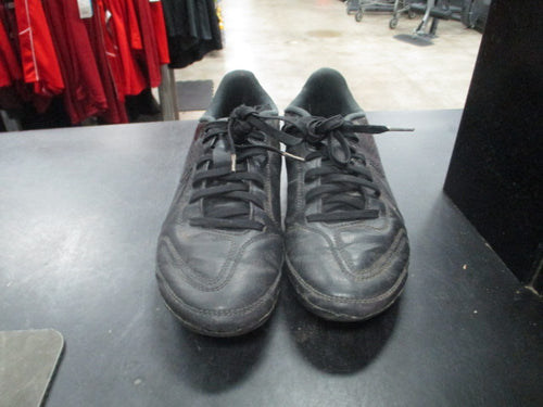 Used Nike Tiempo Size 6.5 Soccer Cleats