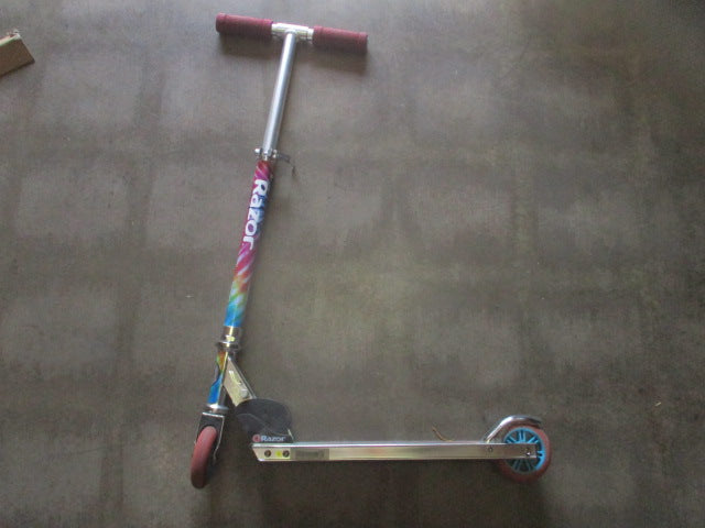 Load image into Gallery viewer, Used Razor Tye Dye Rainbow Foldable Scooter
