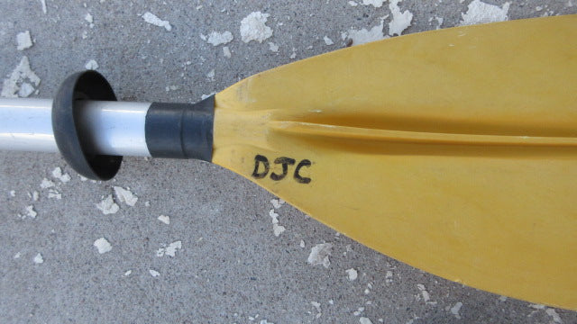 Load image into Gallery viewer, Used Chute Kayak Paddle
