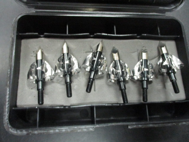 Load image into Gallery viewer, Used Steel Tip 100 Grain Archery Points Arrow Hooked Curved Blades 6-Piece
