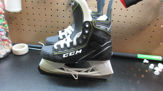 CCM 9350 Super Tacks Hockey Skates - Size Youth 1