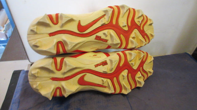 Load image into Gallery viewer, Used Nike Alpha Menace 3 Cleats Adult Size 9
