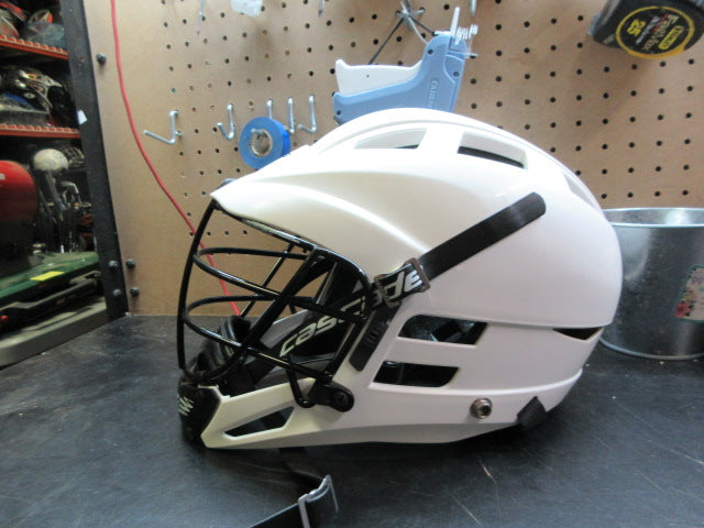 Load image into Gallery viewer, Used Cascade CS Youth Lacrosse Helmet
