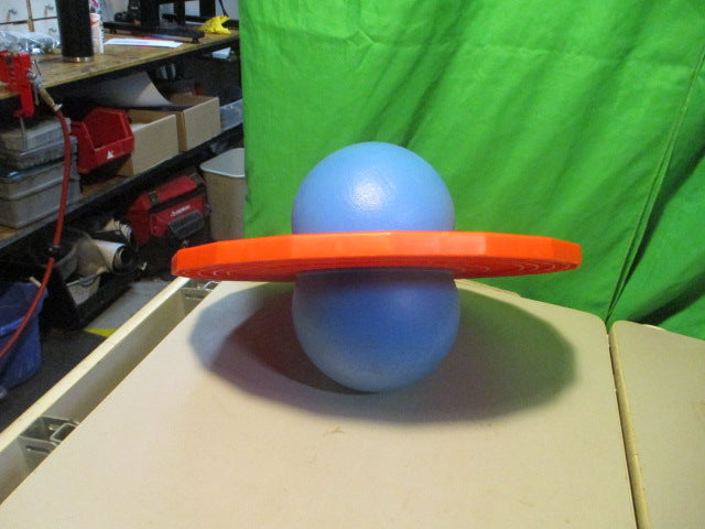 Load image into Gallery viewer, Used Pogo Planet Hopper
