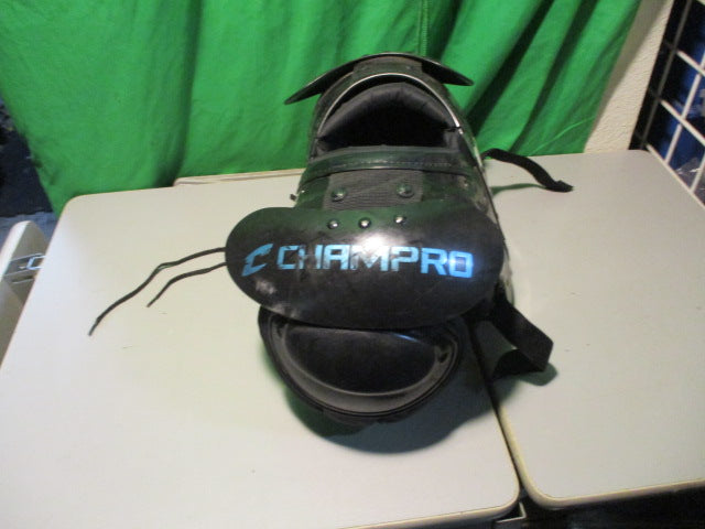 Load image into Gallery viewer, Used Champro scorpion XS 40-60lbs Football Shoulder Pads
