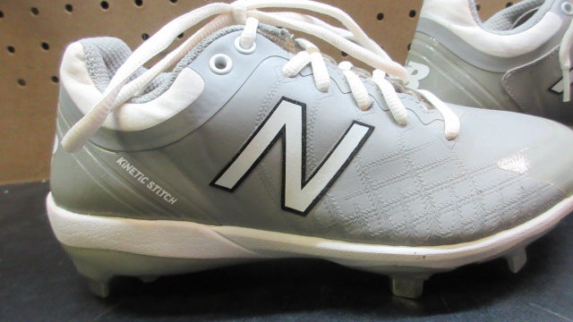 Load image into Gallery viewer, Used New Balance Men's 4040v5 Low Metal Baseball Cleats - Size 6.5
