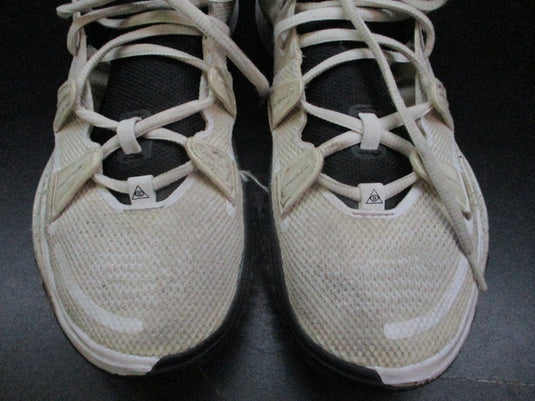 Used Nike Kyrie 7 TB White Basketball Shoes - Size 9