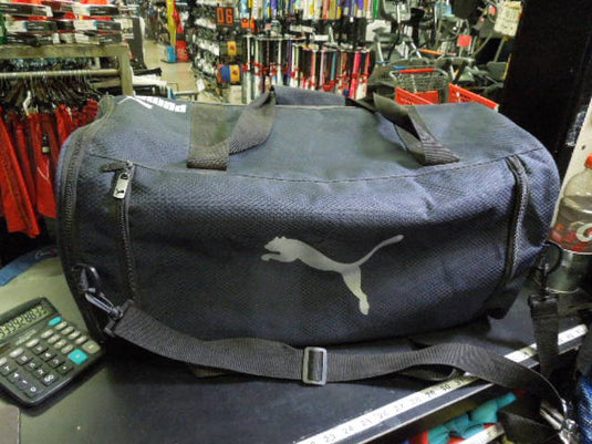 Used Puma Duffle Bag in Navy
