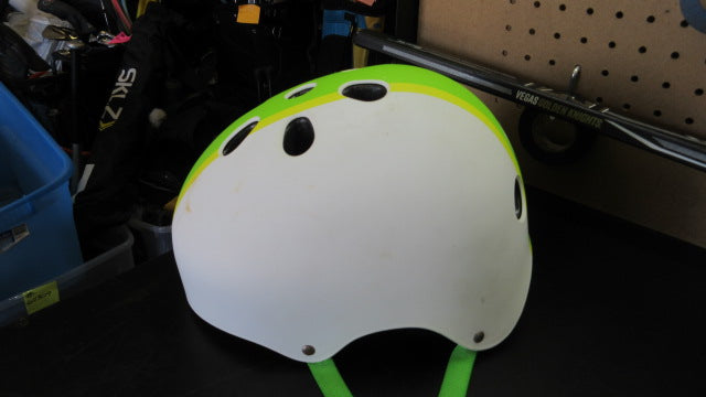 Load image into Gallery viewer, Used Lime Skating Helmet - Size XL
