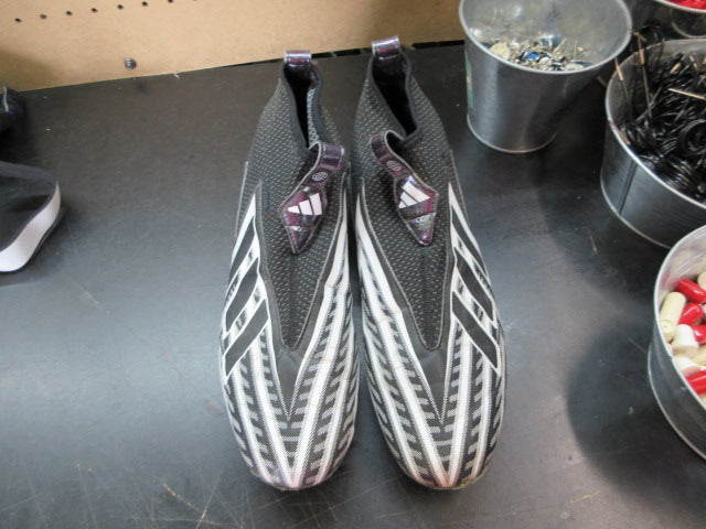 Load image into Gallery viewer, Used Adidas Freak Spark MD 23 Football Cleats - Size 11
