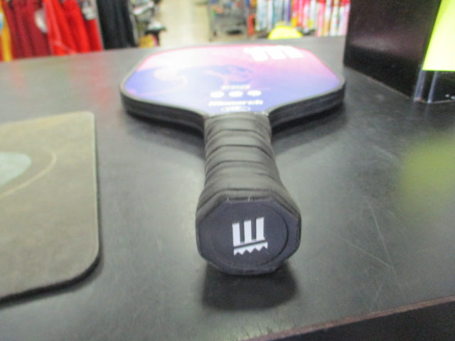 Load image into Gallery viewer, Used Monarch Dragon Slayer Pickelball Paddle
