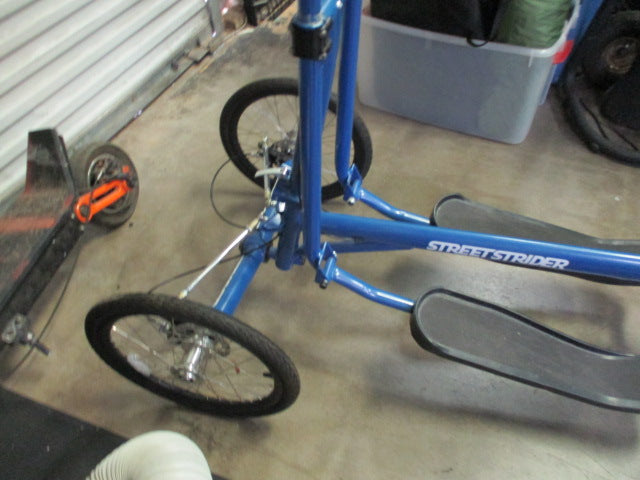 Load image into Gallery viewer, Used Street Strider 3i 20&quot; Hybrid Bicycle - Blue 3 Speed
