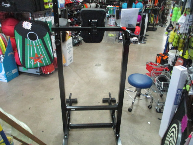 Load image into Gallery viewer, Used Sports Royles VKR STATION
