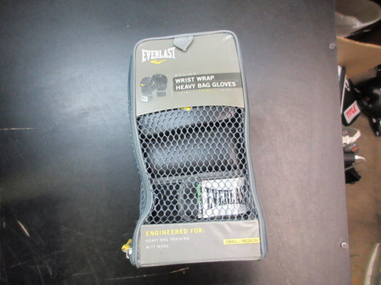 Used Everlast Wrist Wrap Heavy Bag Gloves - Size Small