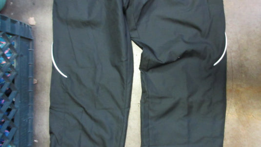 Under Armour Windbreaker Sweat Pants - Size Adult Medium