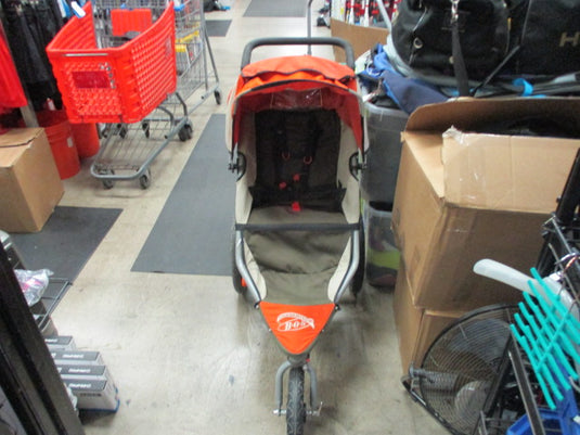 USED BOB JOGGING STROLLER (STRAPS NO GOOD)