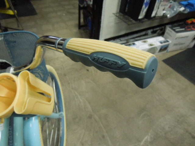 Load image into Gallery viewer, Used Huffy Nel Lusso 26" Beach Cruiser With Basket and Cup Holder
