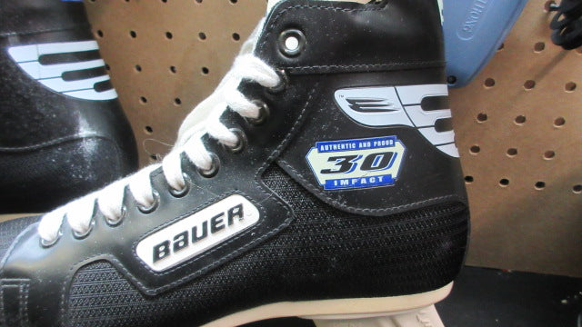Load image into Gallery viewer, Used Bauer 30 Impact Hockey Skates - Size Medium (6)
