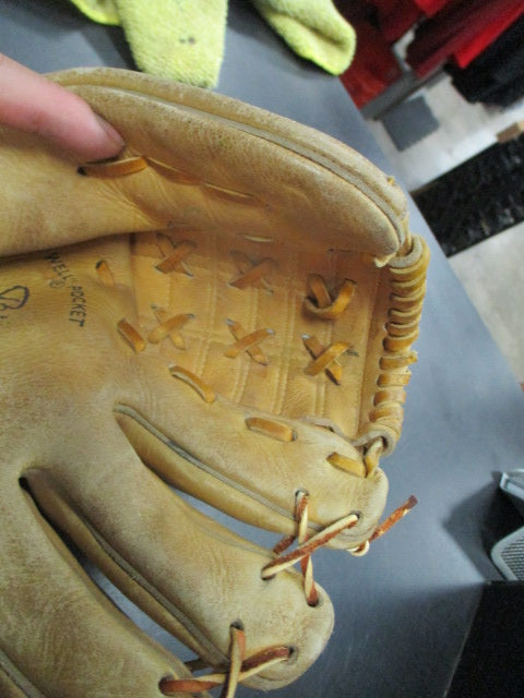 Vintage Rawlings Mickey Mantle Leather Baseball Glove