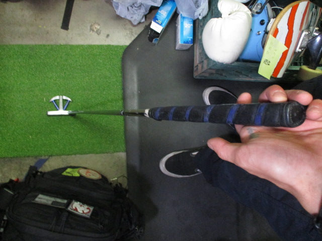 Load image into Gallery viewer, Used Affinity V-Rod VR1 Stainless Steel Right Hand Putter
