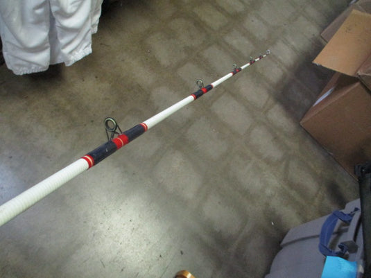 Used South bend SeaHawk Graphite 12' Surf Spinning Rod 4527