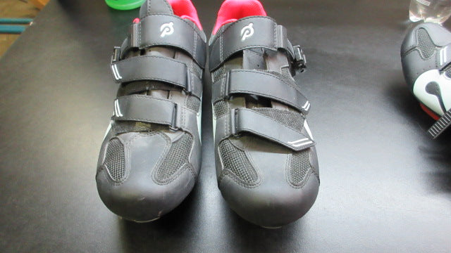Load image into Gallery viewer, Used Peloton Spin Bike Shoes Size 45 US Size 11.5
