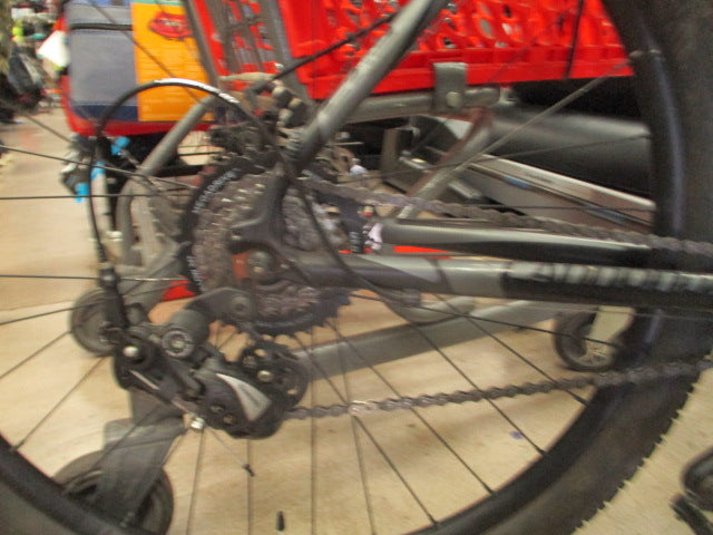 Load image into Gallery viewer, Used Cannondale Catalyst 27.5" 21 Speed Large Mountain Bike
