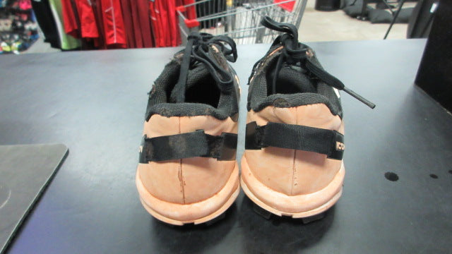 Load image into Gallery viewer, Used Adidas Icon Bounce Size 7 Cleats
