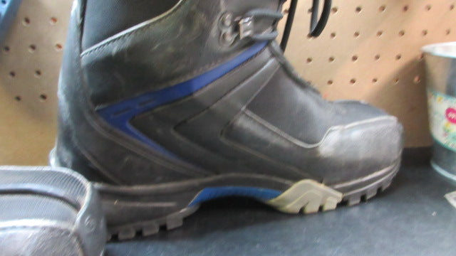 Load image into Gallery viewer, Used Rossignol Snowboarding Boots - Size 9 Mens
