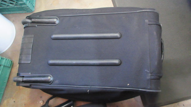 Load image into Gallery viewer, Used Travel Pro Standard Register Ping Rolling Duffle Bag
