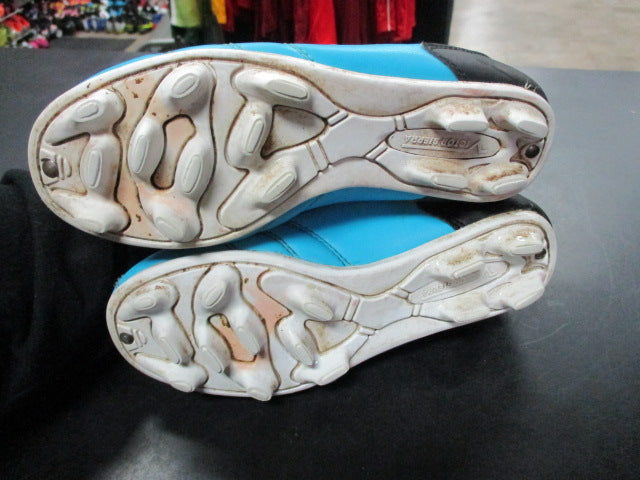 Load image into Gallery viewer, Used Victor Sierra Youth 1Y Soccer Cleats
