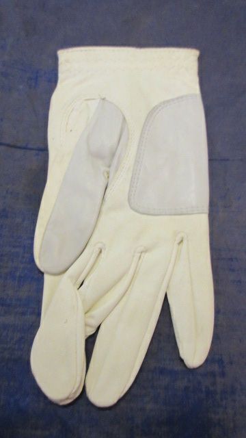 Load image into Gallery viewer, Used Foot-Joy WeatherSoft Golf Glove Size Large Right Hand - small wear

