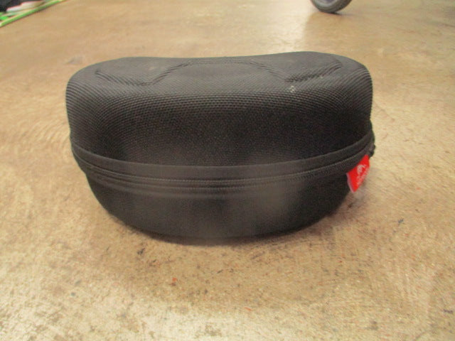 Load image into Gallery viewer, Used Hongdak Snow Goggles w/ Case
