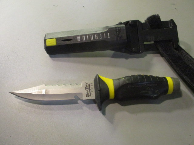 Load image into Gallery viewer, Underwater Kinetics Blue Tang Titanium Drop Point Dive Knife - Yellow
