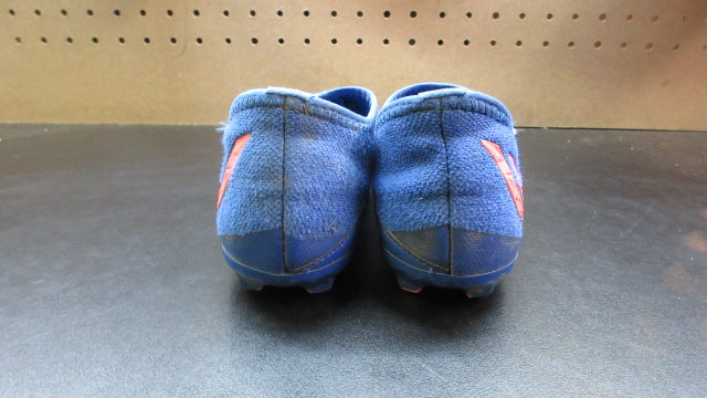Load image into Gallery viewer, Used Adidas Predator Soccer Cleats - Size 2
